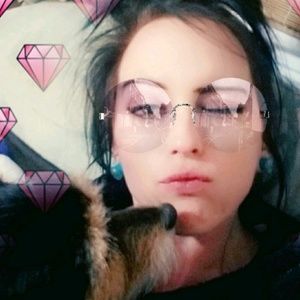 Meet your Posher, Tiffany